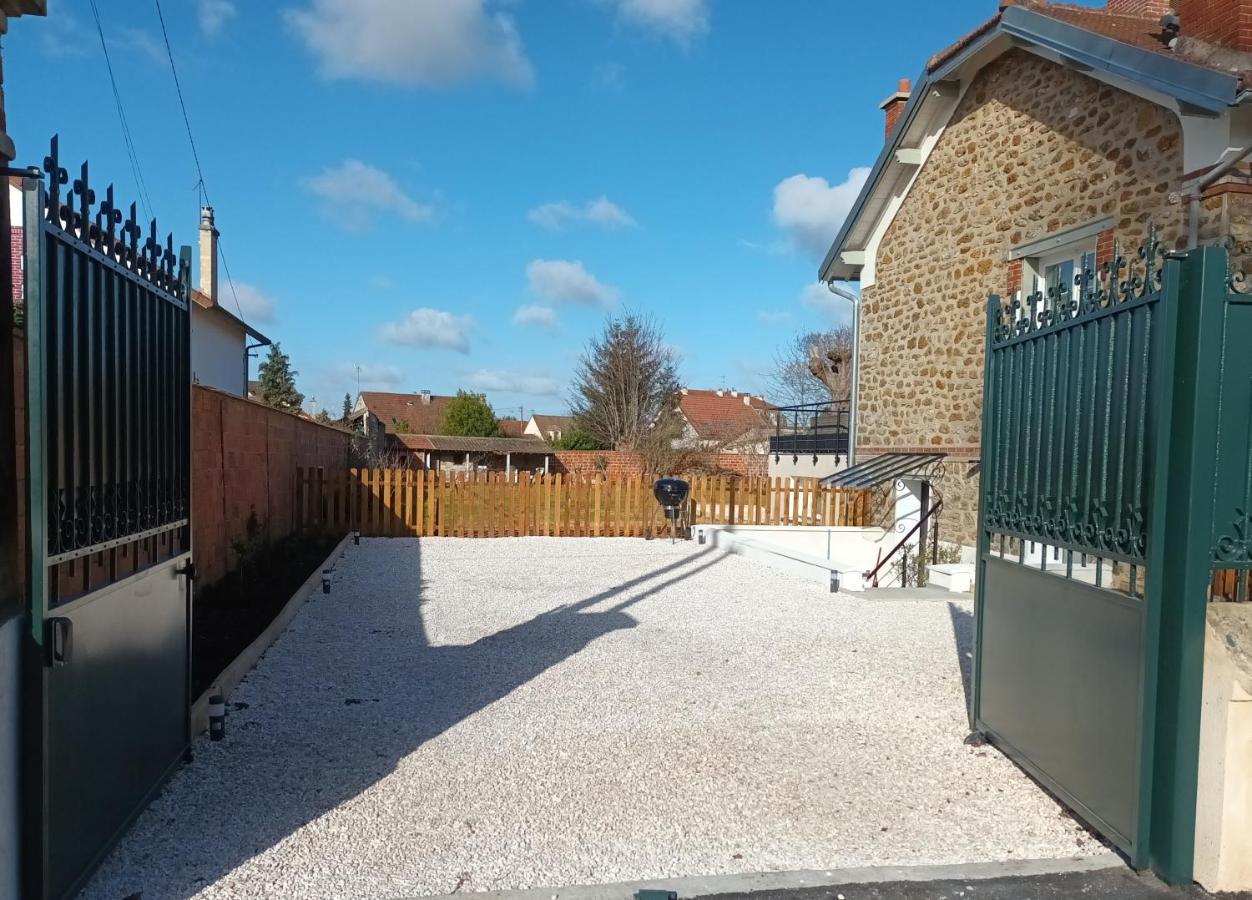 Calme Absolu, Terrasse Et Parking Entre Paris Et Disney Vaires-sur-Marne Kültér fotó